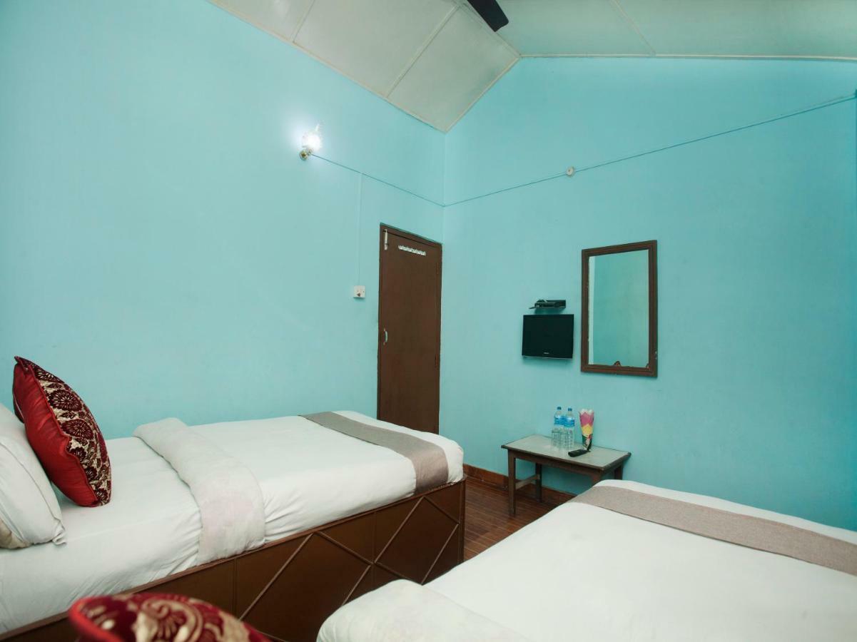 Spot On 486 Hotel Holy Lodge Sauraha Ngoại thất bức ảnh