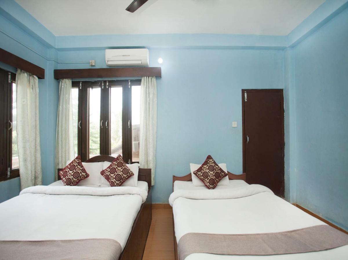 Spot On 486 Hotel Holy Lodge Sauraha Ngoại thất bức ảnh