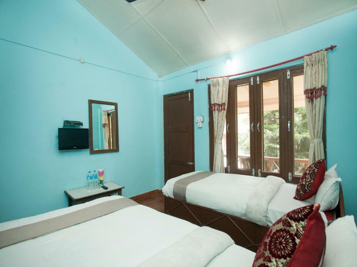 Spot On 486 Hotel Holy Lodge Sauraha Ngoại thất bức ảnh