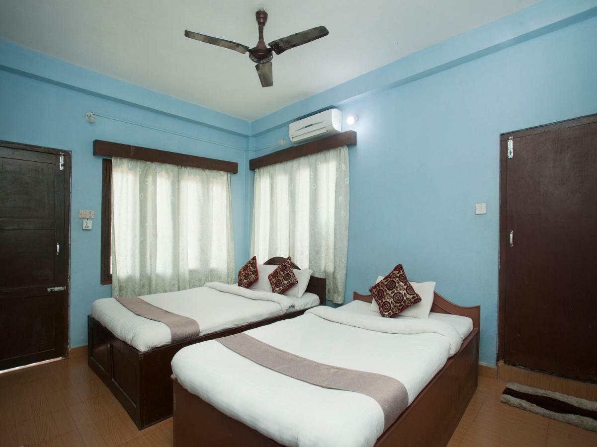 Spot On 486 Hotel Holy Lodge Sauraha Ngoại thất bức ảnh
